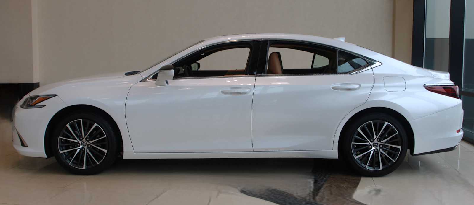 used 2024 Lexus ES 350 car, priced at $43,798