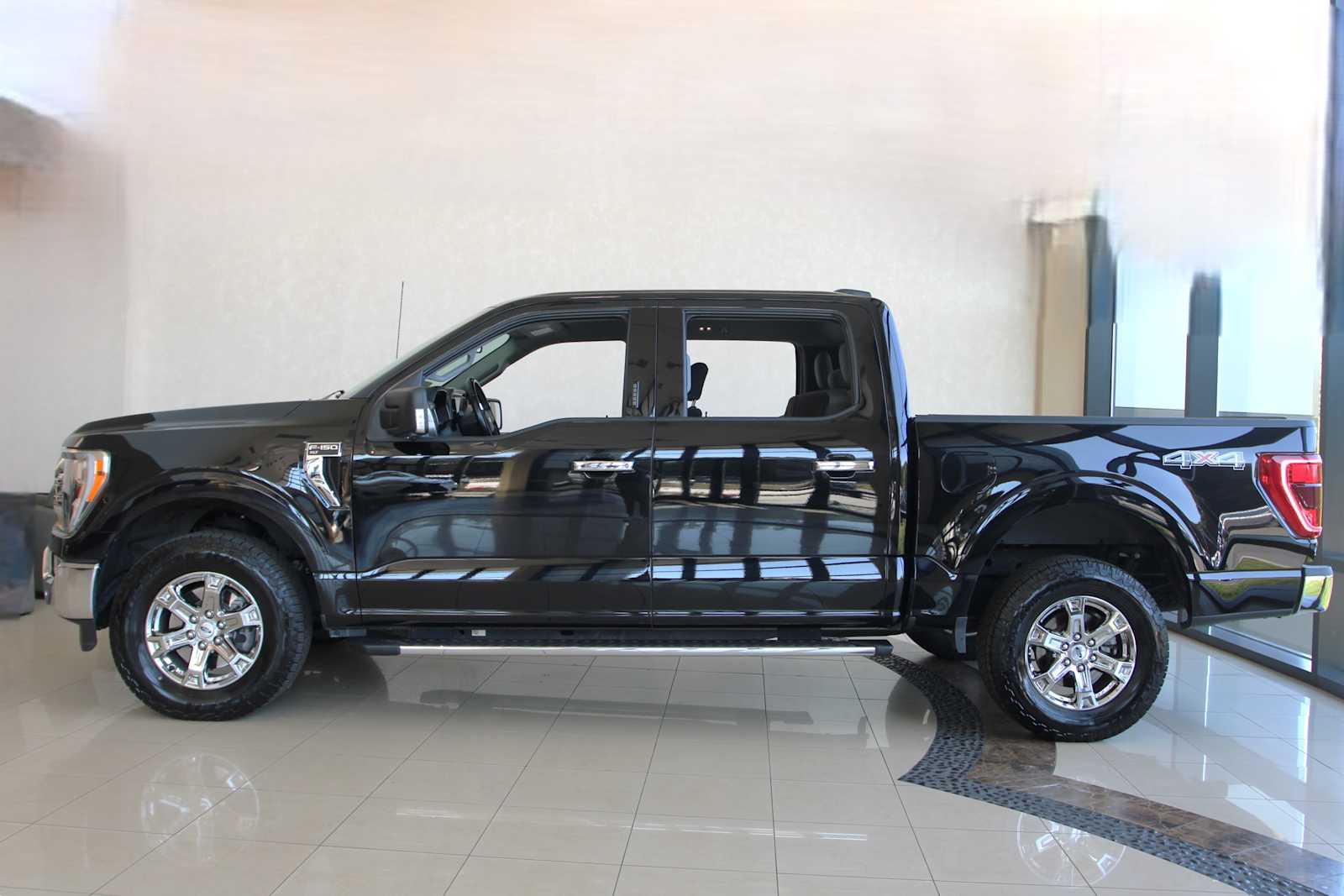 used 2021 Ford F-150 car, priced at $34,998