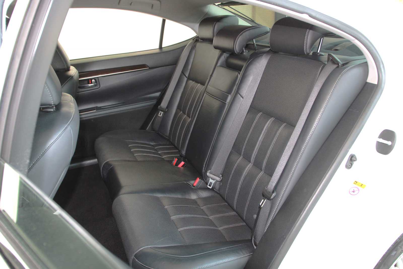 used 2016 Lexus ES 350 car, priced at $15,598
