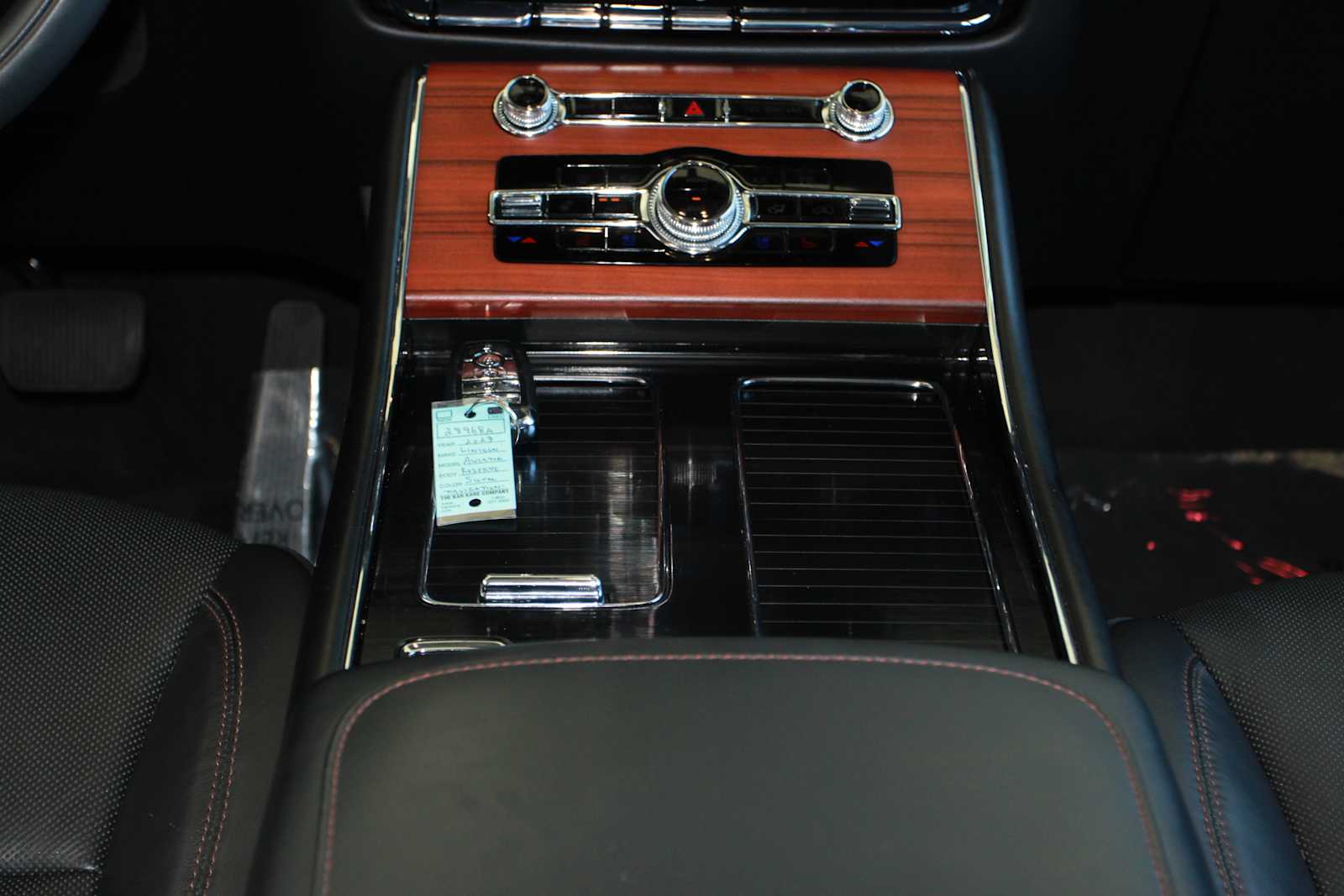 used 2023 Lincoln Aviator car, priced at $47,998