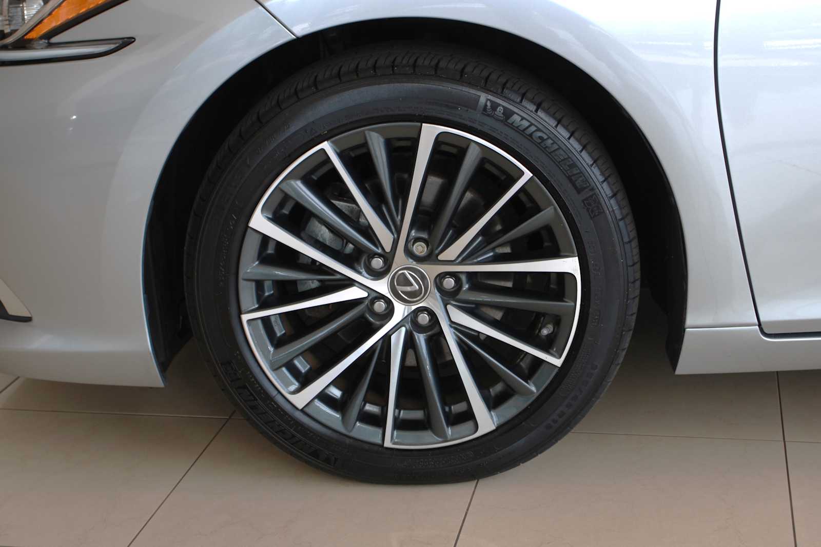 used 2022 Lexus ES 350 car, priced at $36,998