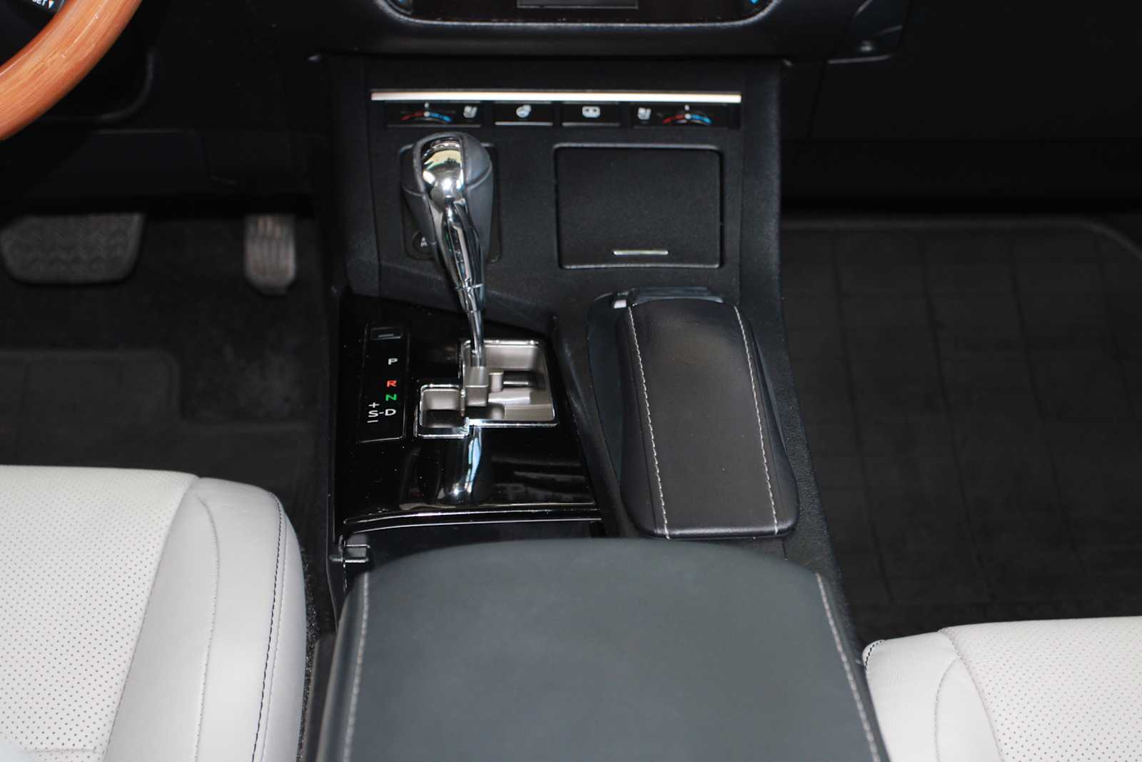 used 2015 Lexus ES 300h car, priced at $18,998