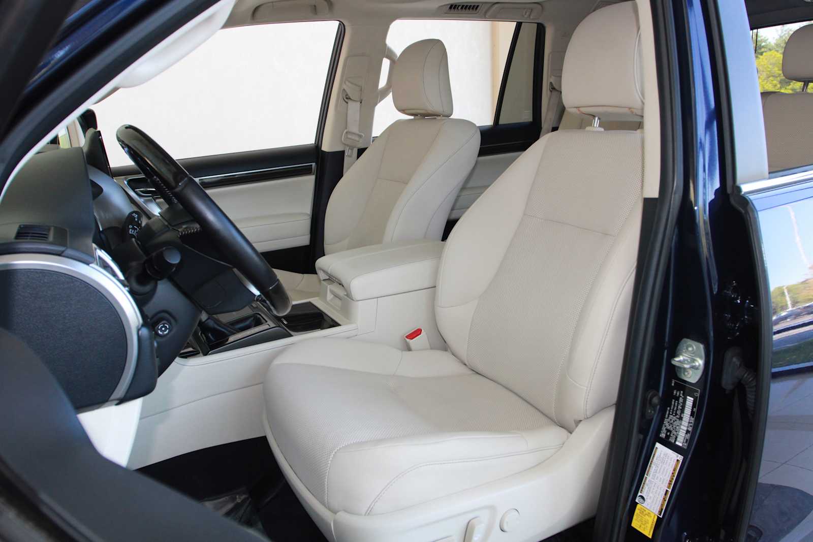 used 2022 Lexus GX 460 car, priced at $52,998