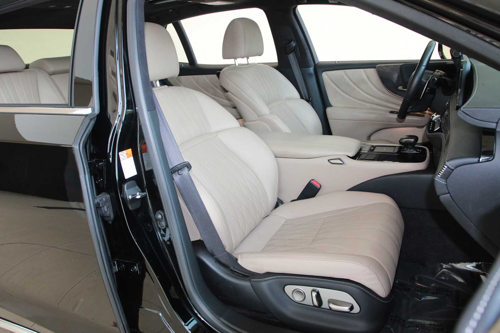 used 2021 Lexus LS 500 car, priced at $48,998
