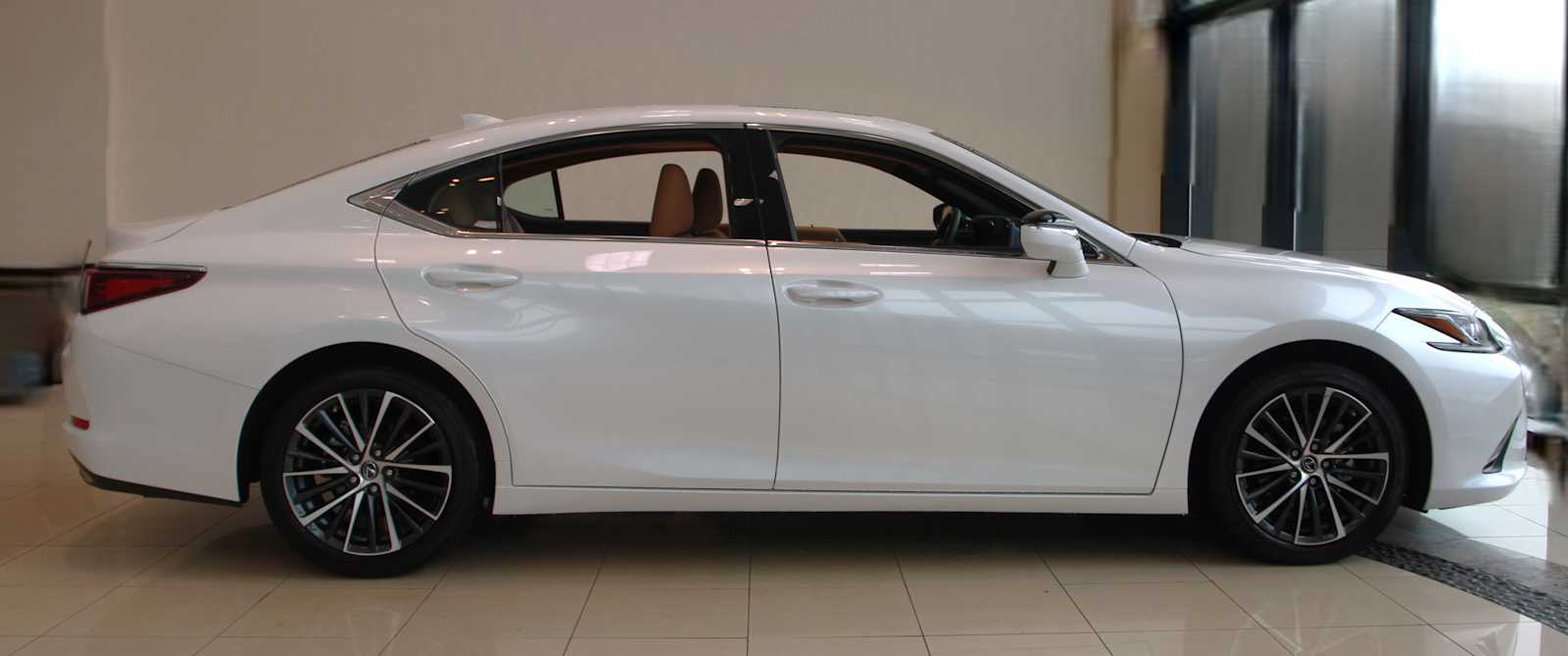 used 2024 Lexus ES 350 car, priced at $43,798