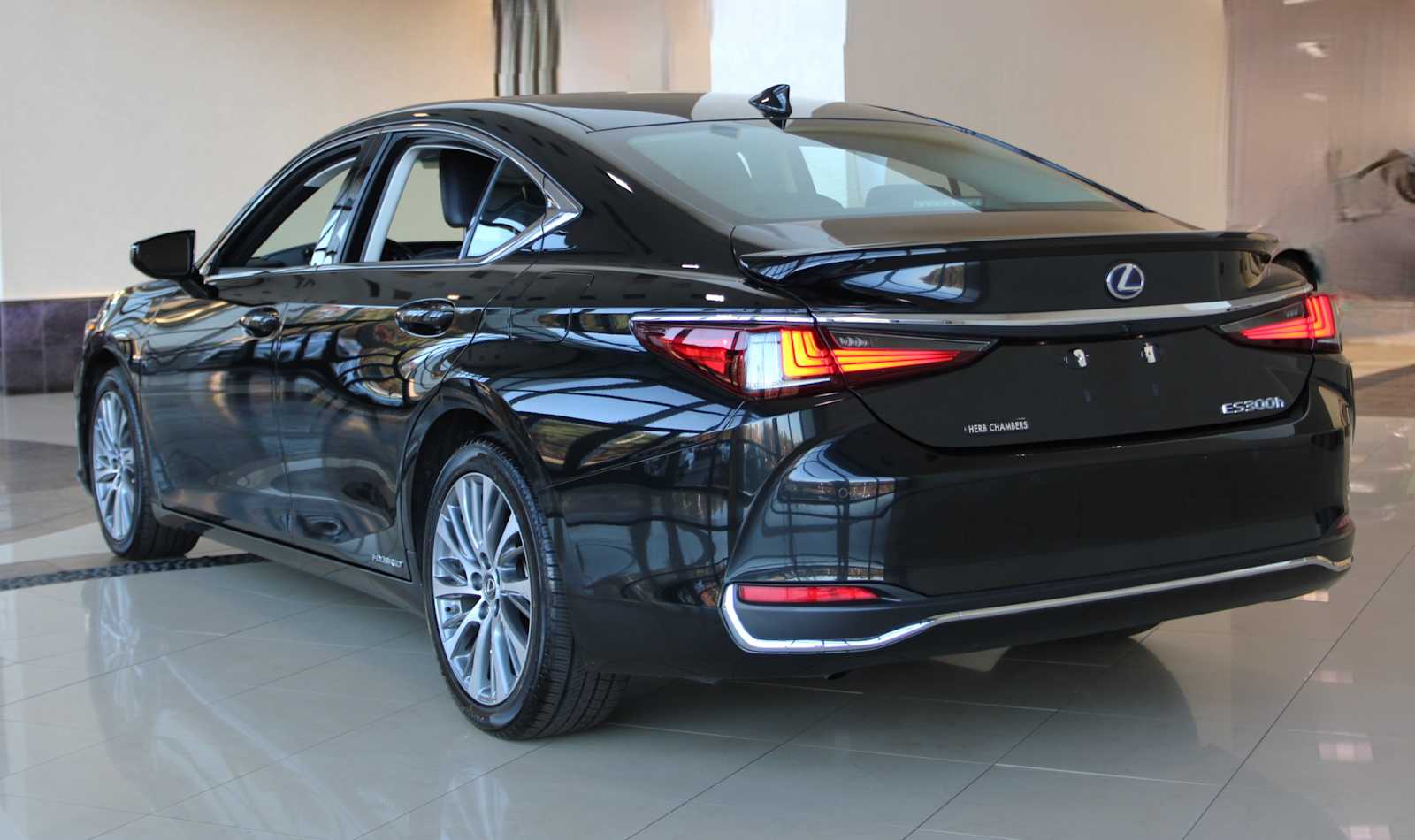 used 2021 Lexus ES 300h car, priced at $34,998