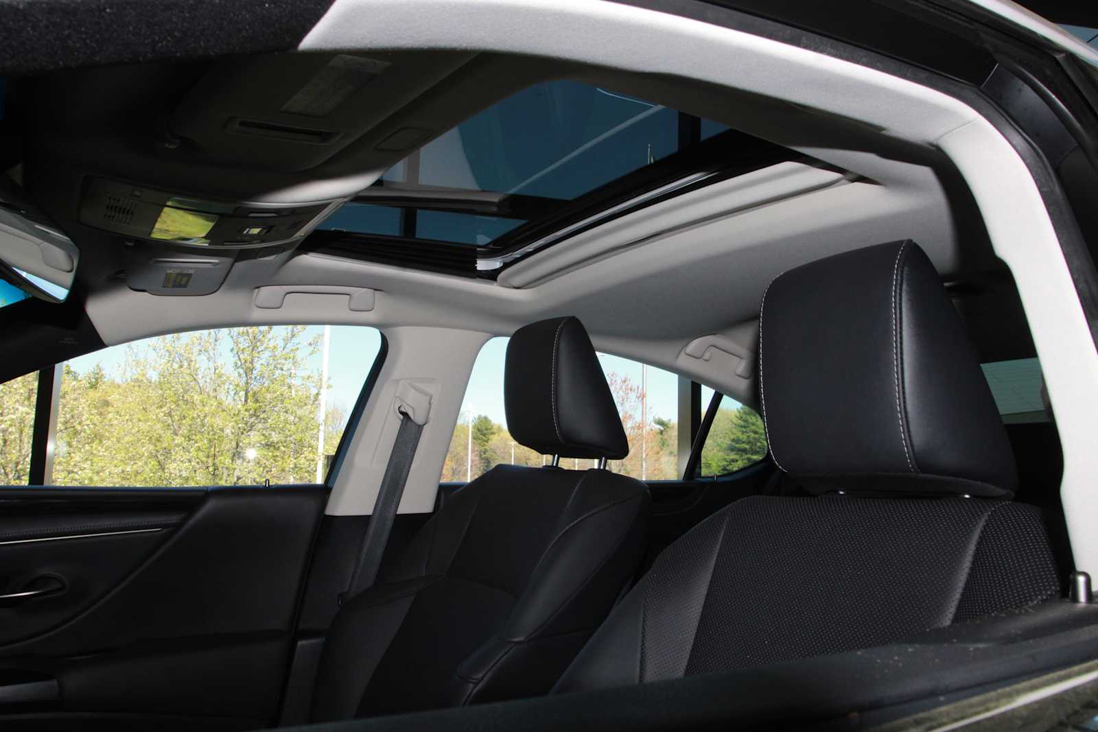 used 2020 Lexus ES 350 car, priced at $31,798