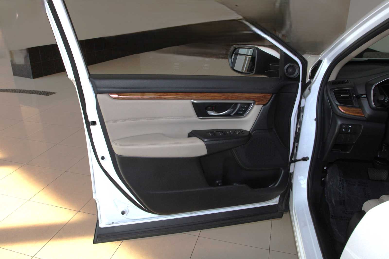 used 2021 Honda CR-V car, priced at $27,498