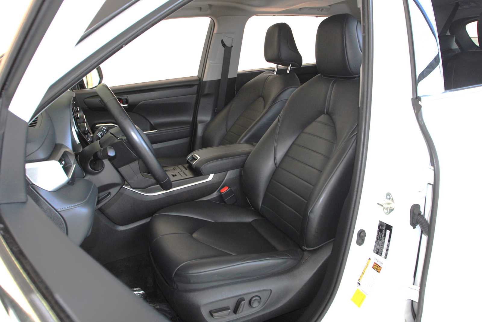 used 2020 Toyota Highlander car, priced at $29,598