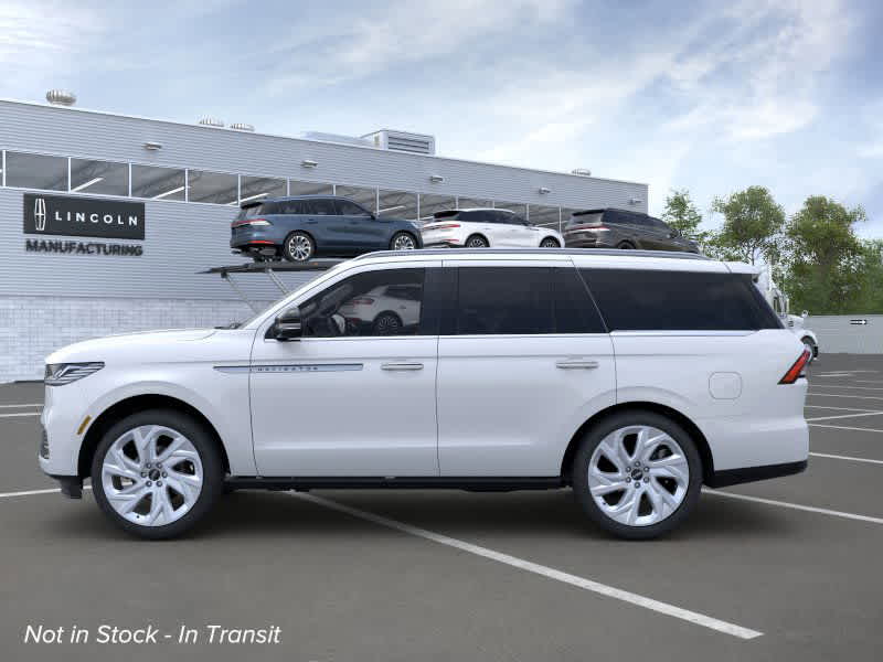 new 2025 Lincoln Navigator car, priced at $109,300