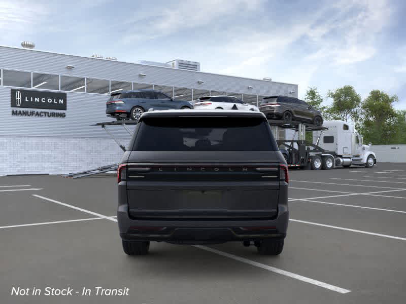 new 2025 Lincoln Navigator car, priced at $106,685