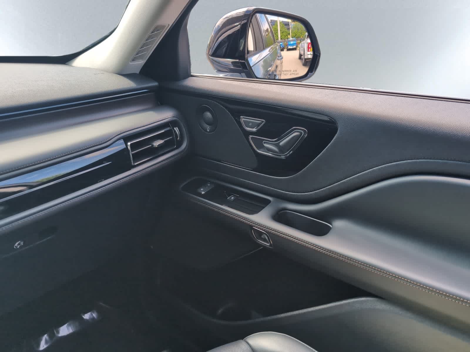 used 2025 Lincoln Aviator car, priced at $72,998