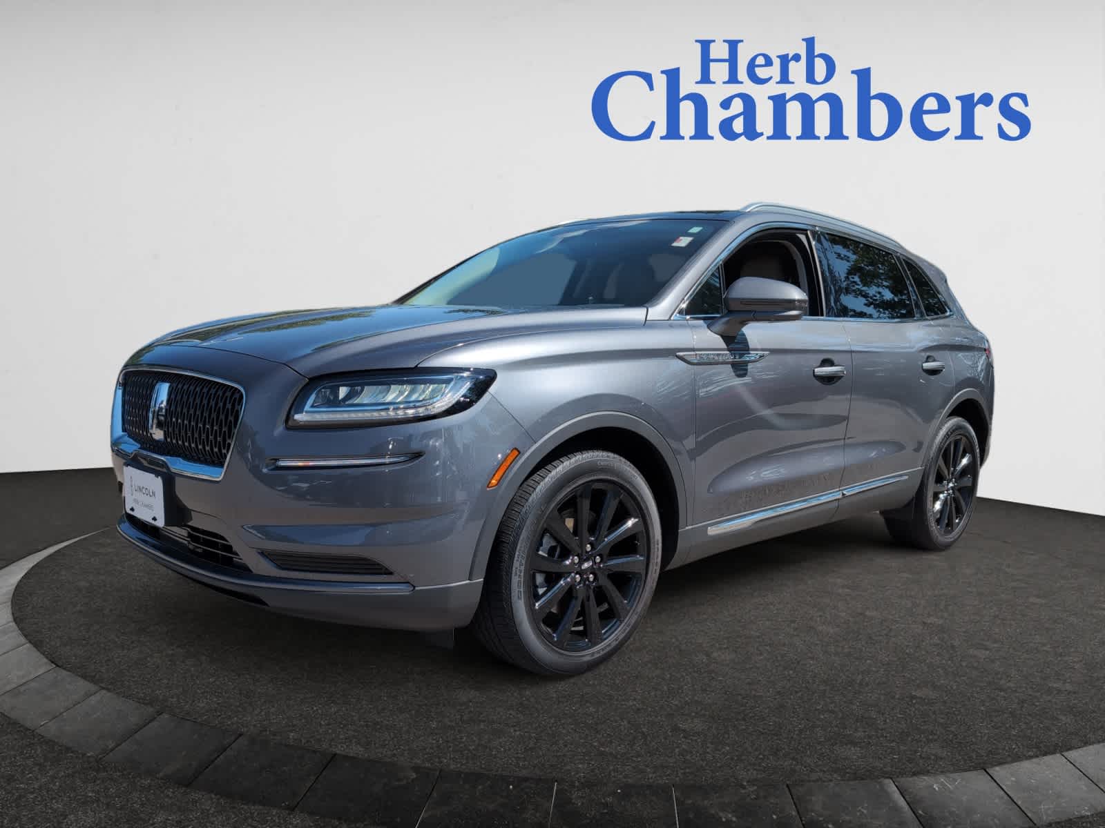 used 2022 Lincoln Nautilus car, priced at $40,998