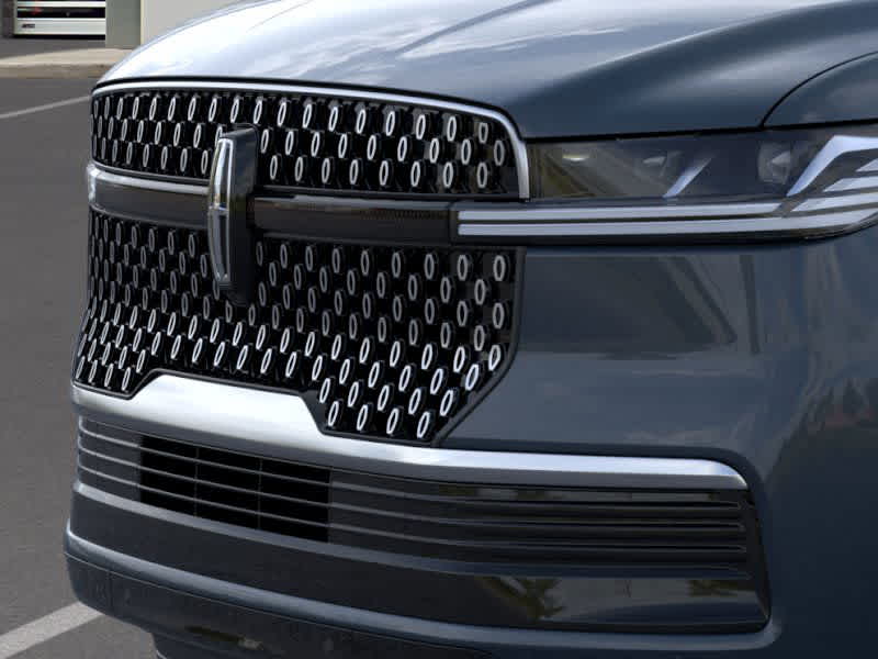 new 2025 Lincoln Navigator car, priced at $109,395