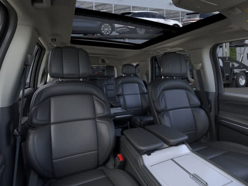 new 2025 Lincoln Navigator car, priced at $109,300