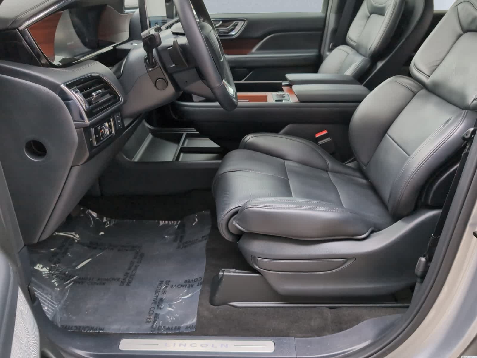 used 2024 Lincoln Navigator car, priced at $84,825