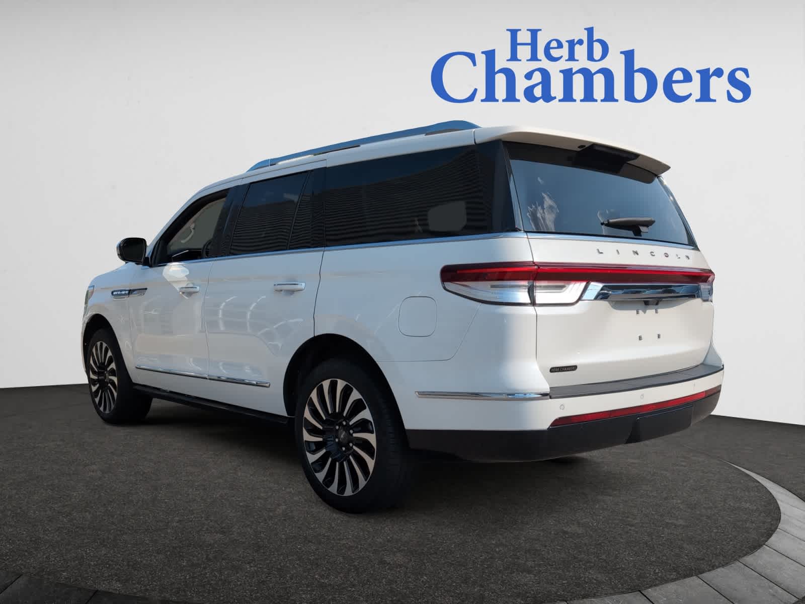 used 2023 Lincoln Navigator car, priced at $76,998