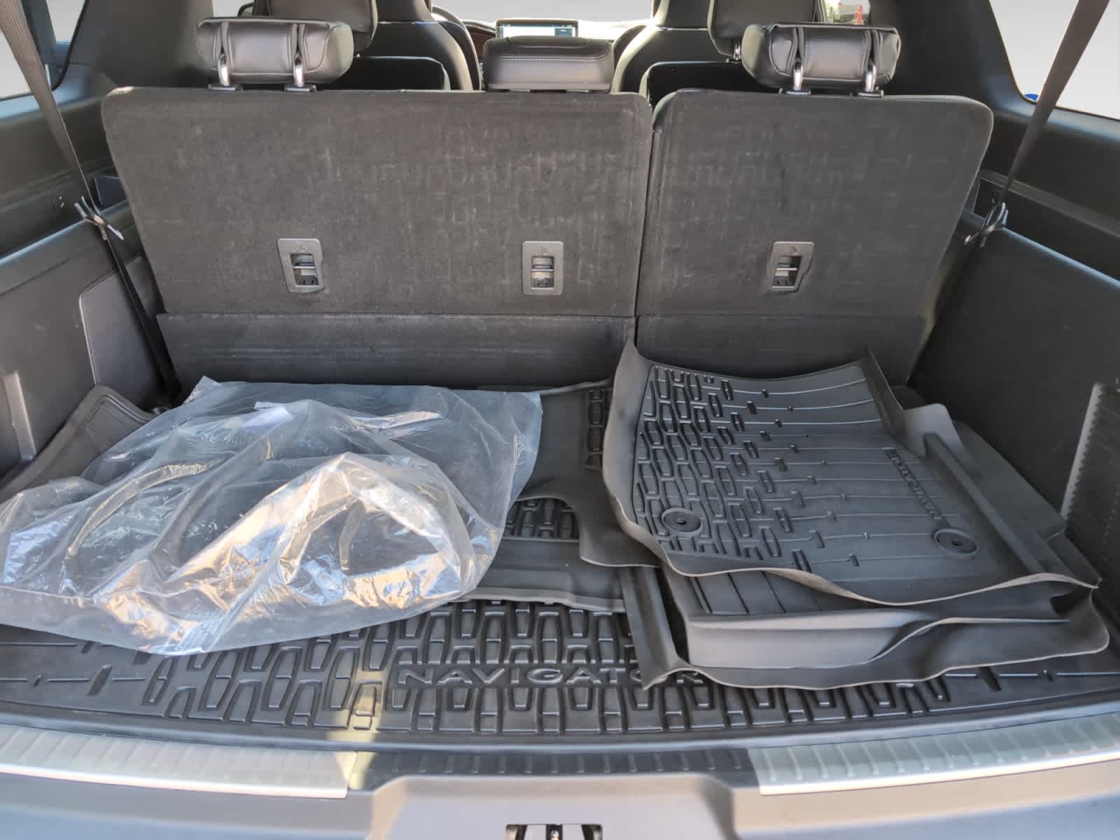 used 2023 Lincoln Navigator L car, priced at $68,998