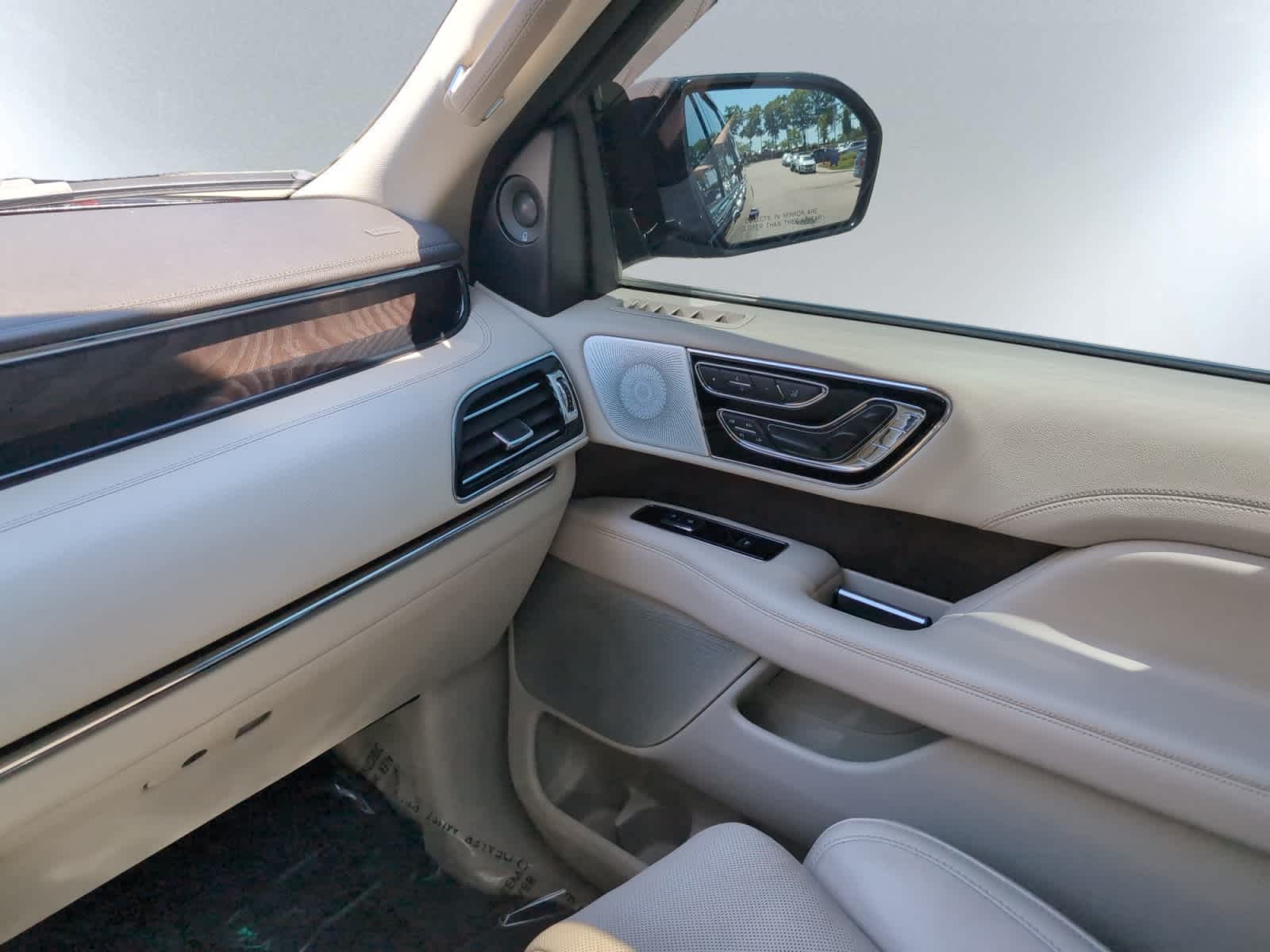 used 2019 Lincoln Navigator car, priced at $41,998
