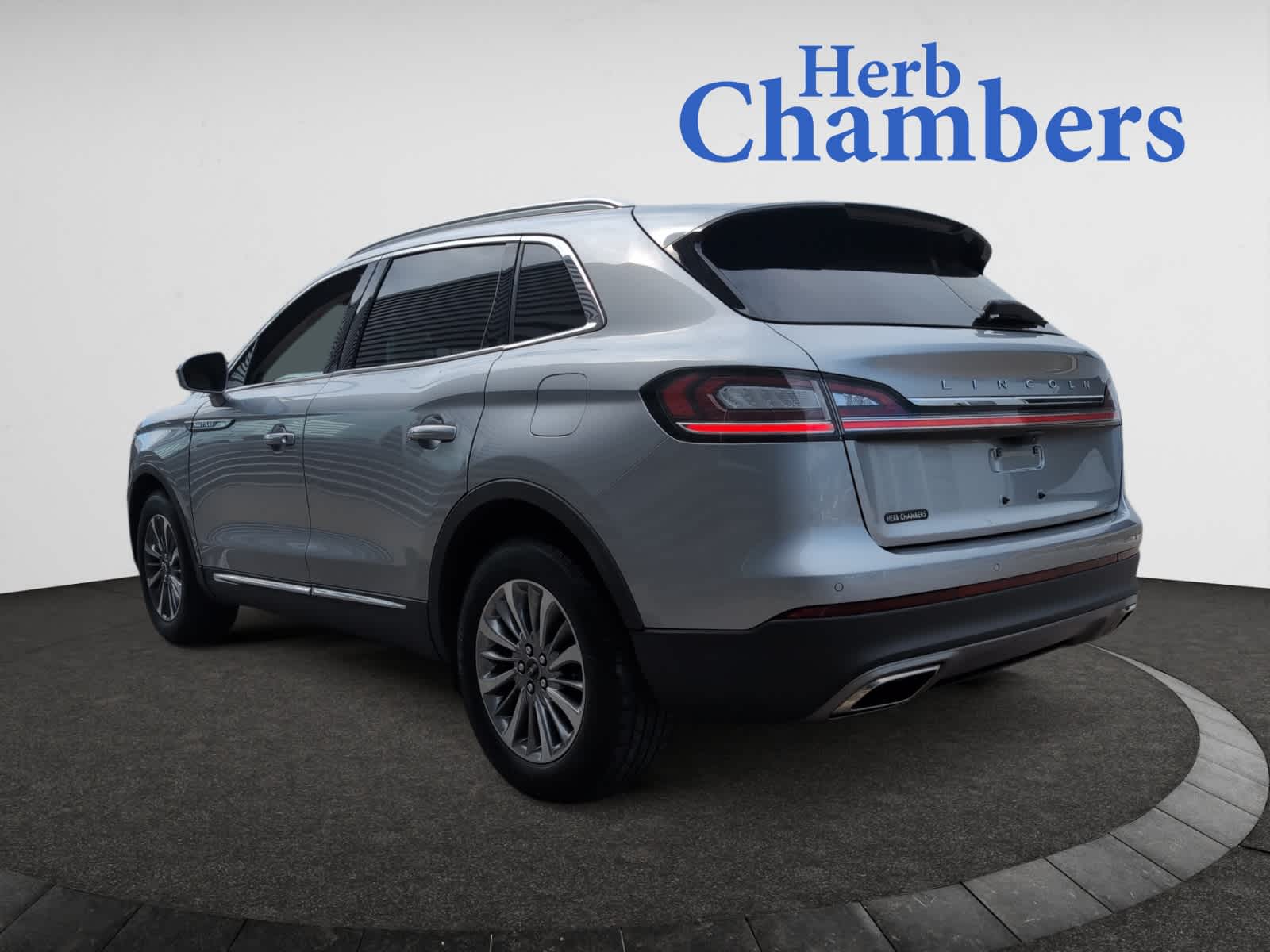 used 2021 Lincoln Nautilus car, priced at $28,998