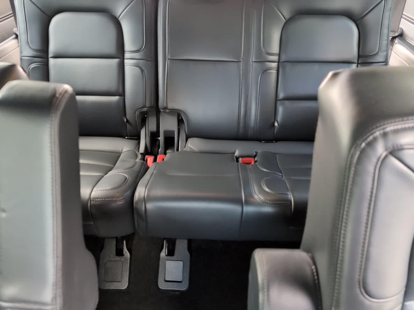 used 2022 Lincoln Navigator car, priced at $61,998