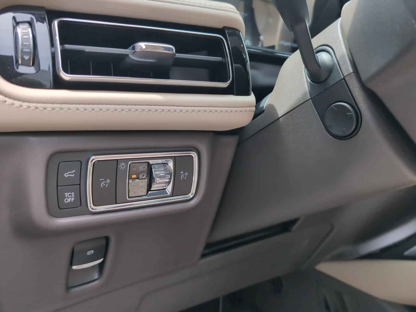 used 2022 Lincoln Nautilus car, priced at $37,998