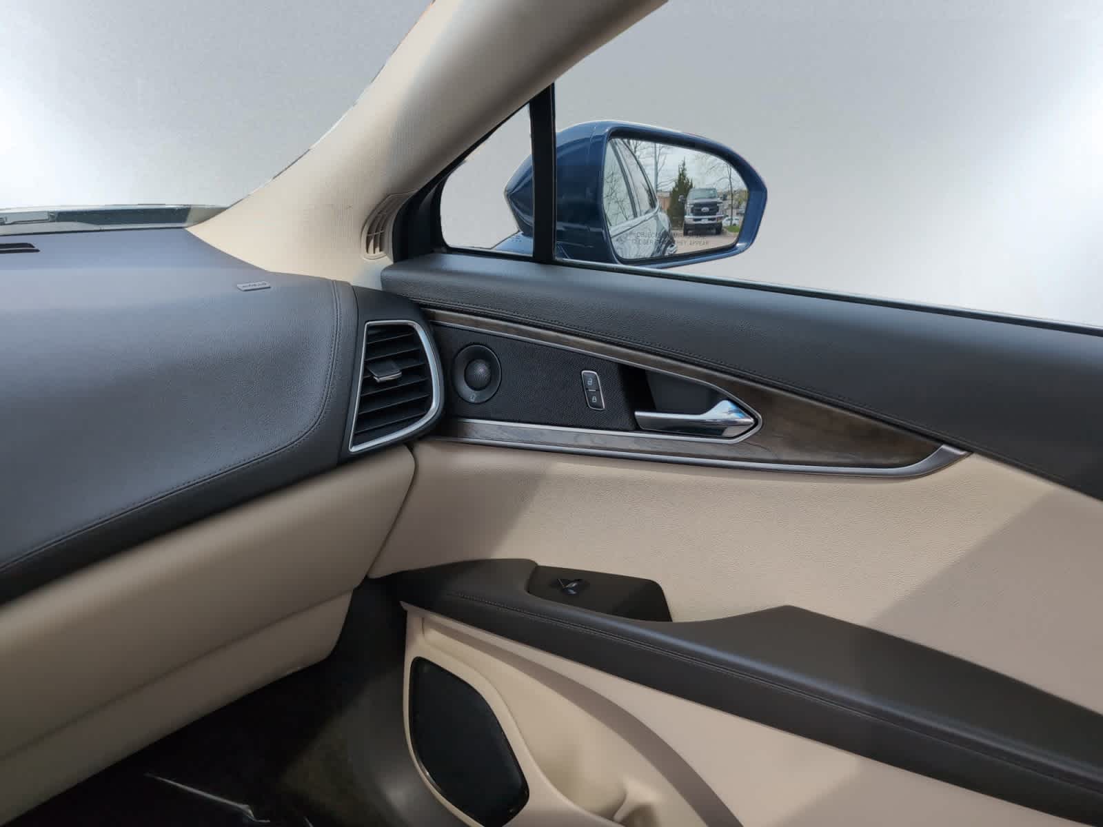 used 2020 Lincoln Nautilus car, priced at $22,998