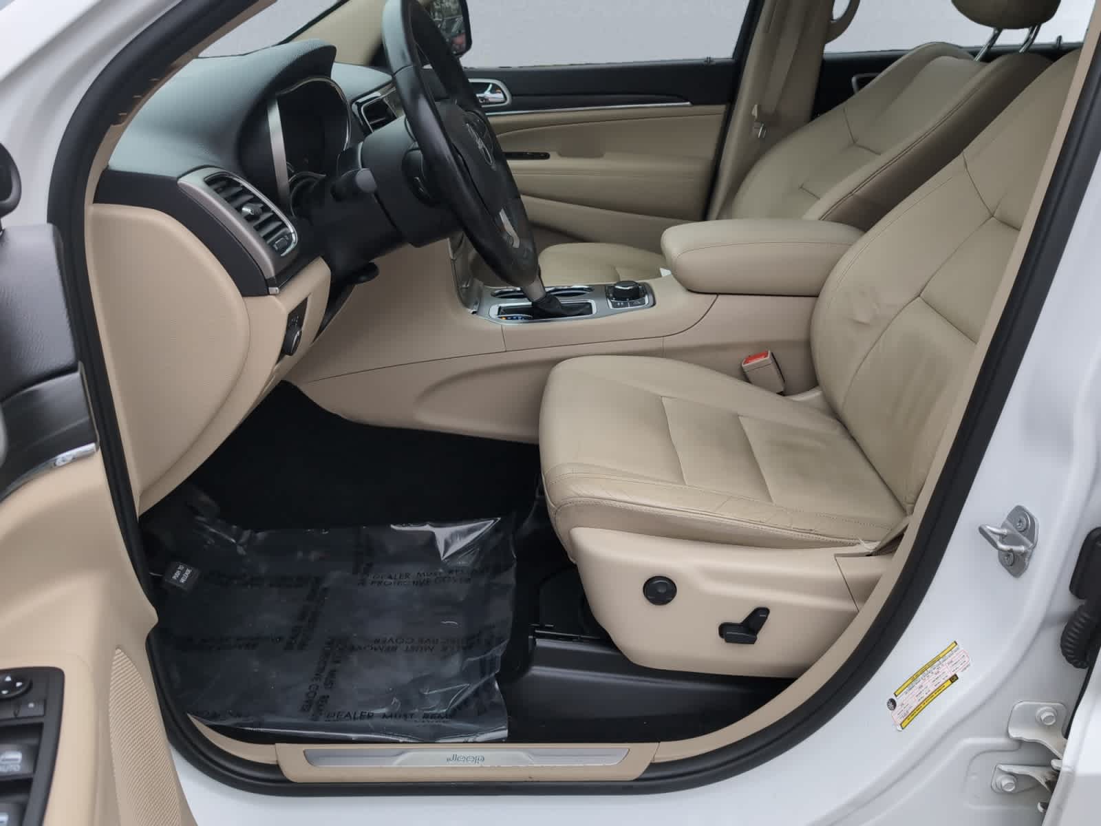 used 2020 Jeep Grand Cherokee car, priced at $24,998