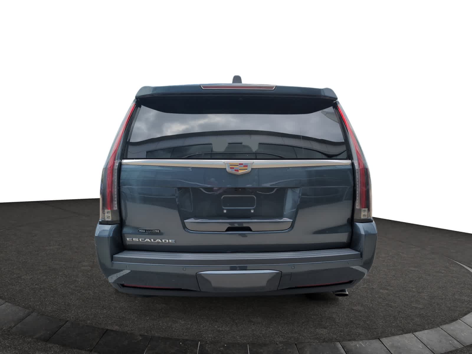 used 2020 Cadillac Escalade car, priced at $45,998