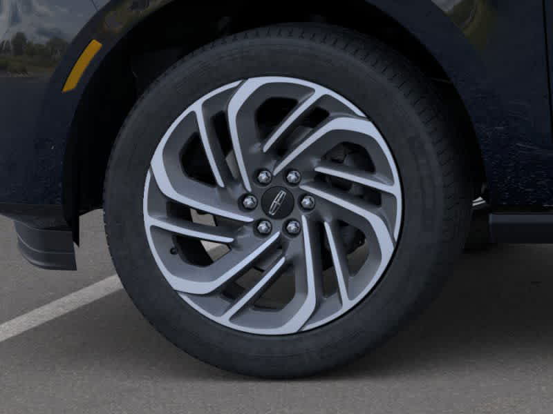 new 2025 Lincoln Navigator car, priced at $105,555