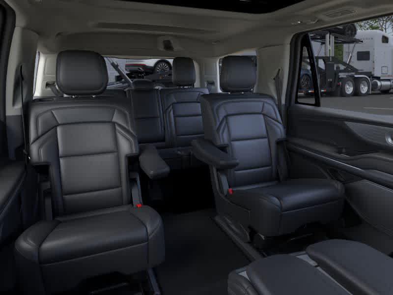 new 2025 Lincoln Navigator car, priced at $106,550