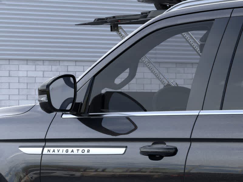 new 2025 Lincoln Navigator car, priced at $106,445