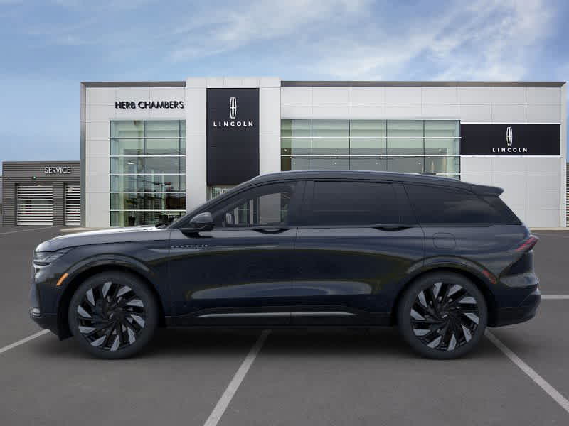 new 2025 Lincoln Nautilus car, priced at $67,605