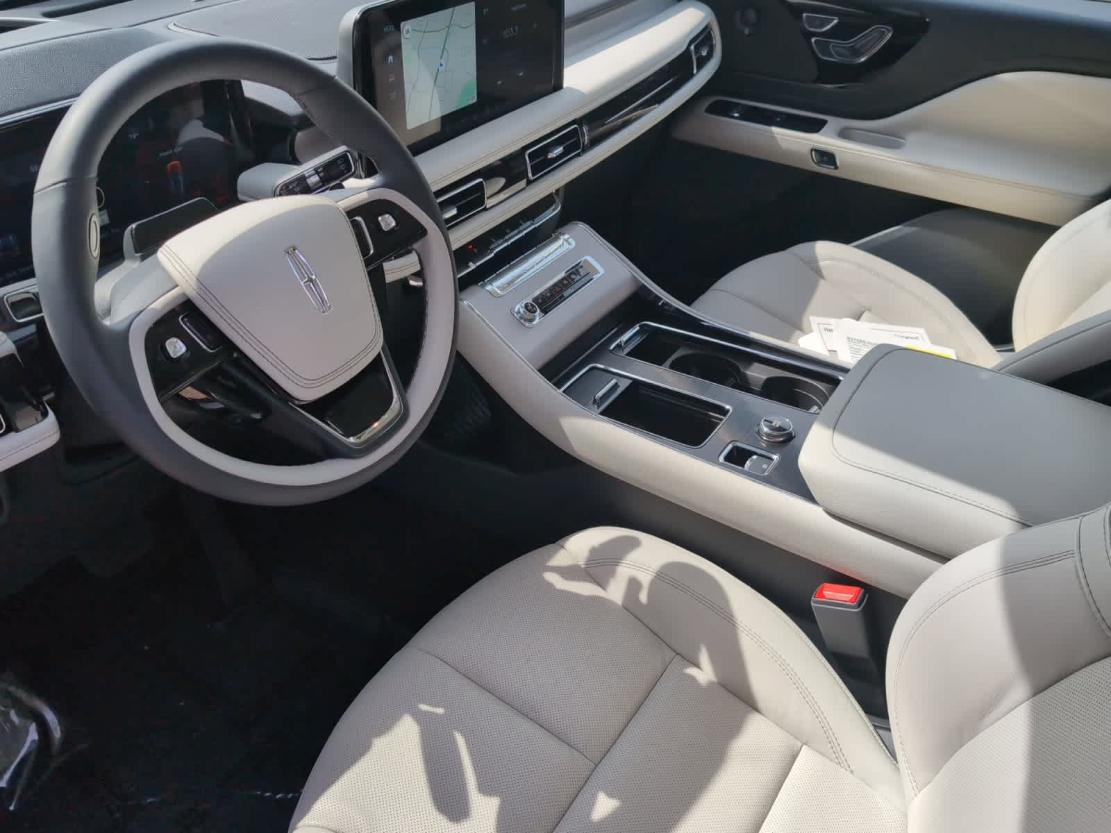 used 2025 Lincoln Aviator car, priced at $72,998