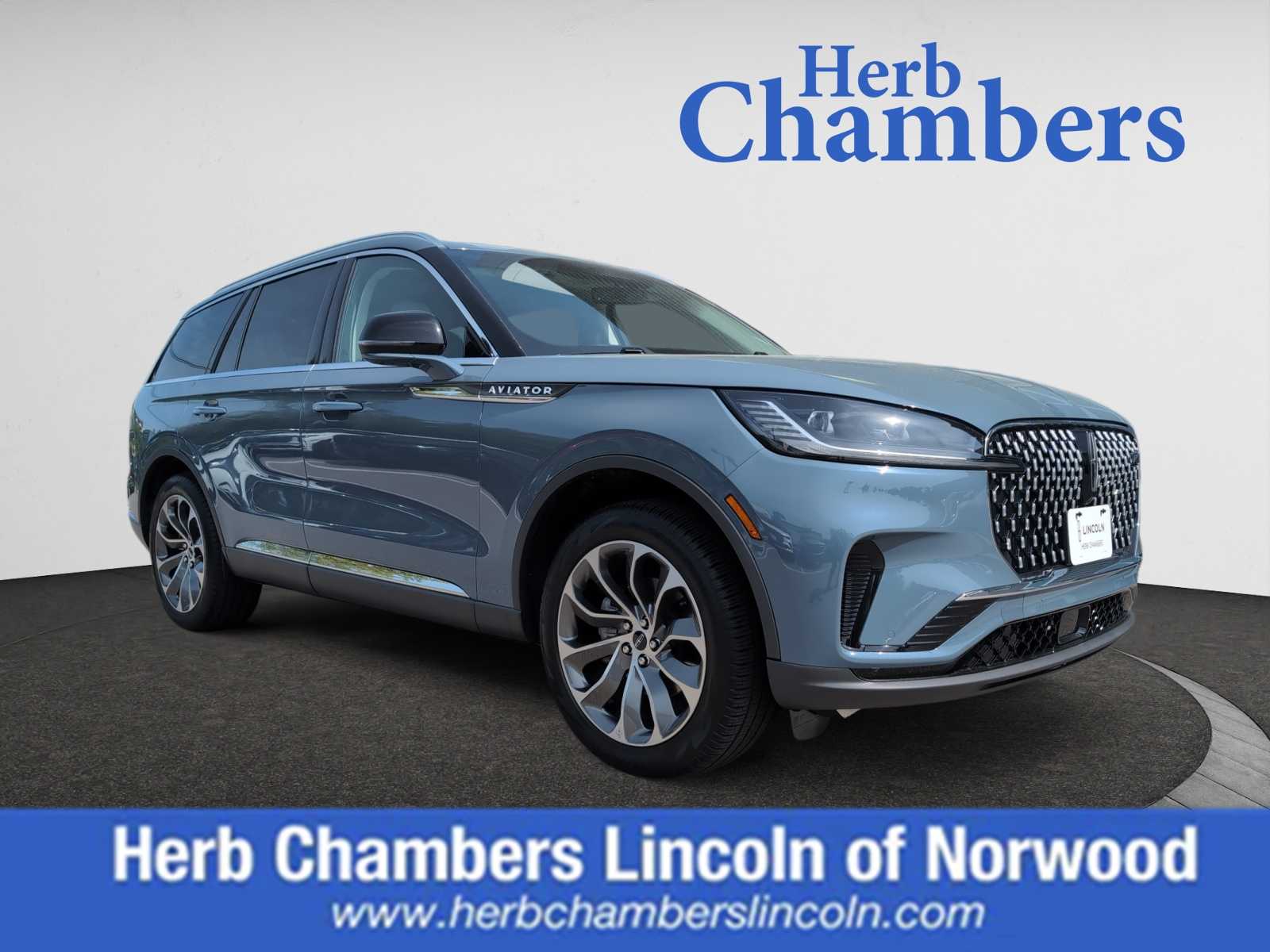 used 2025 Lincoln Aviator car, priced at $72,998
