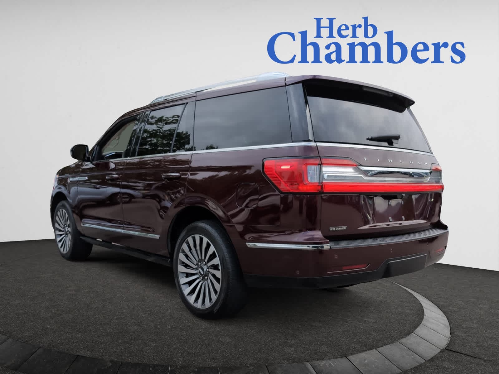 used 2021 Lincoln Navigator car, priced at $53,798