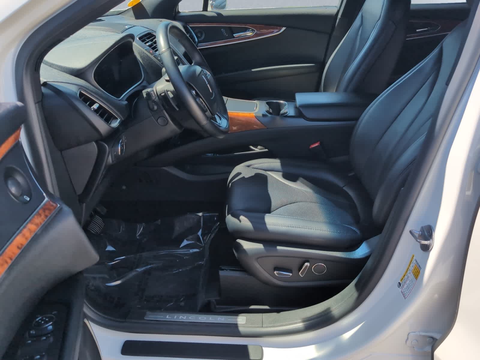 used 2020 Lincoln Nautilus car, priced at $30,998