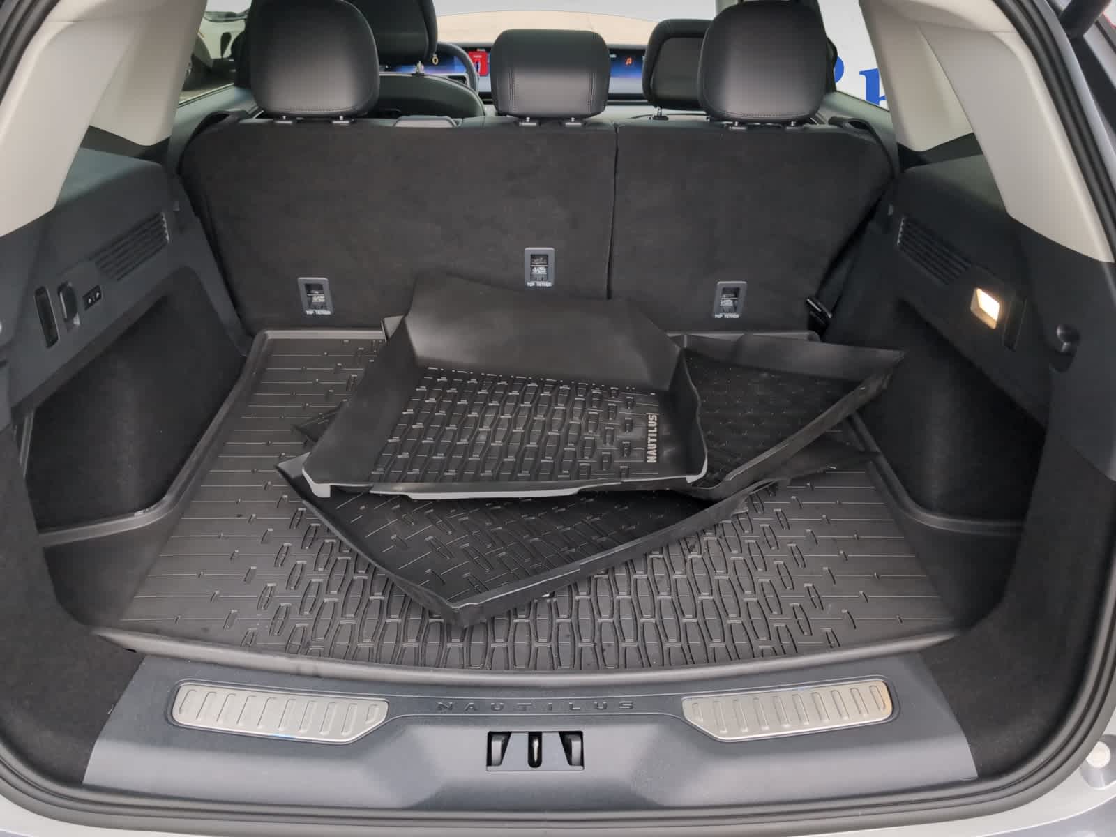 used 2025 Lincoln Nautilus car, priced at $61,898