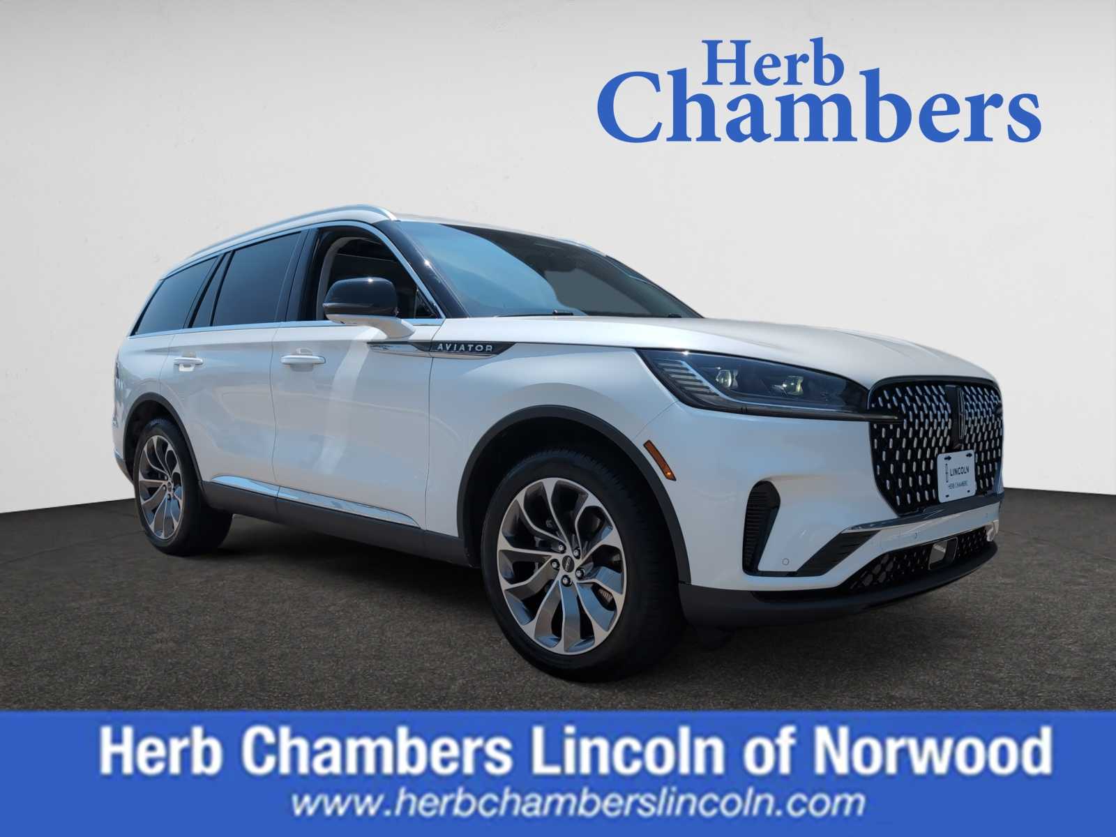 used 2025 Lincoln Aviator car, priced at $71,998