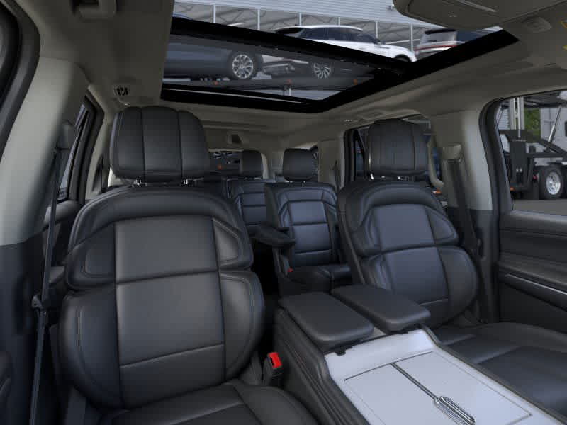 new 2025 Lincoln Navigator car, priced at $106,550