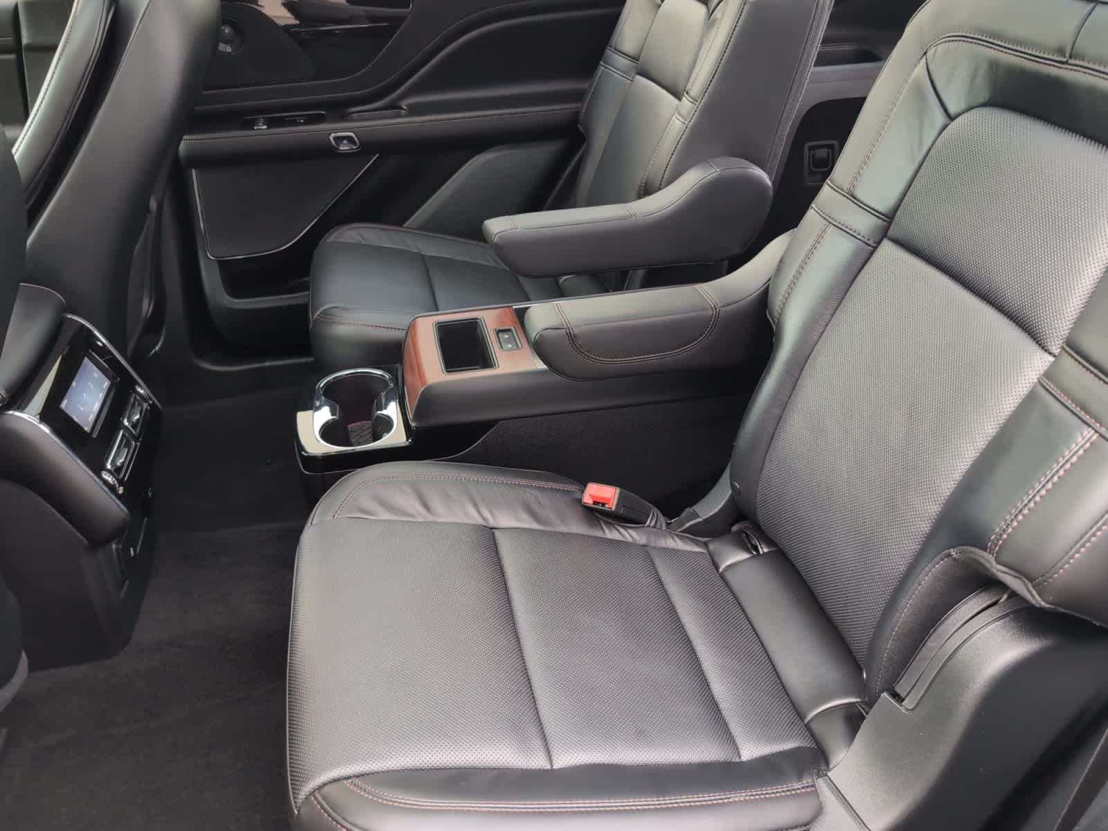 used 2024 Lincoln Aviator car, priced at $65,998