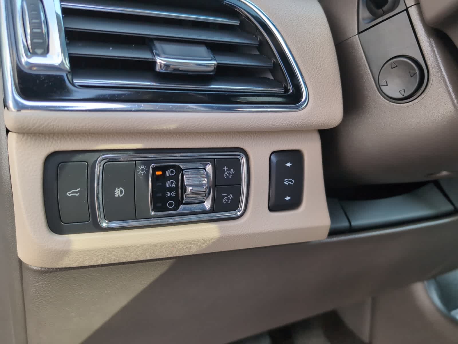 used 2022 Lincoln Navigator car, priced at $63,998