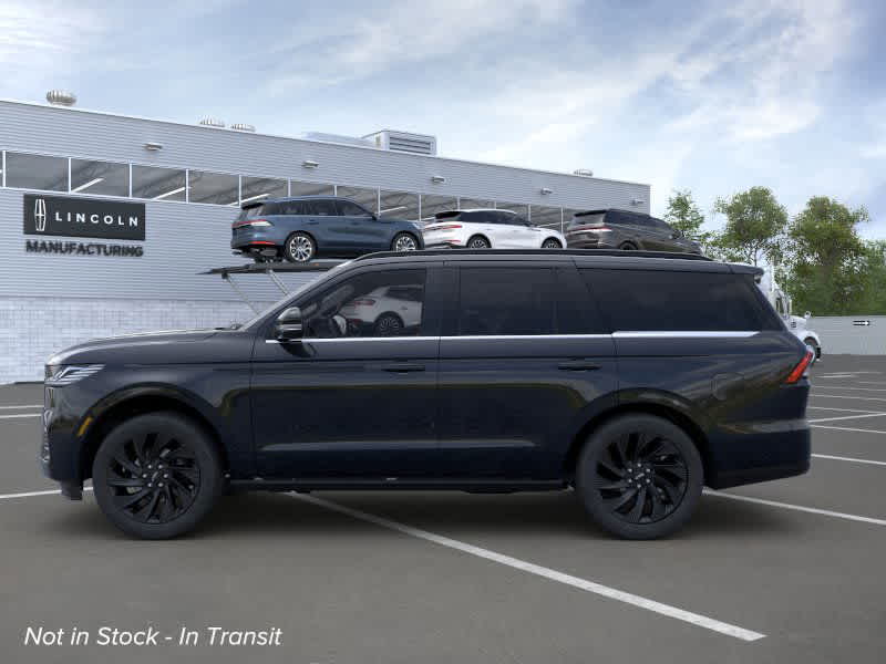 new 2025 Lincoln Navigator car, priced at $108,555