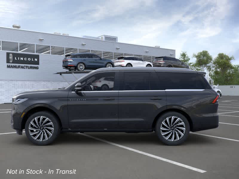 new 2025 Lincoln Navigator car, priced at $119,595