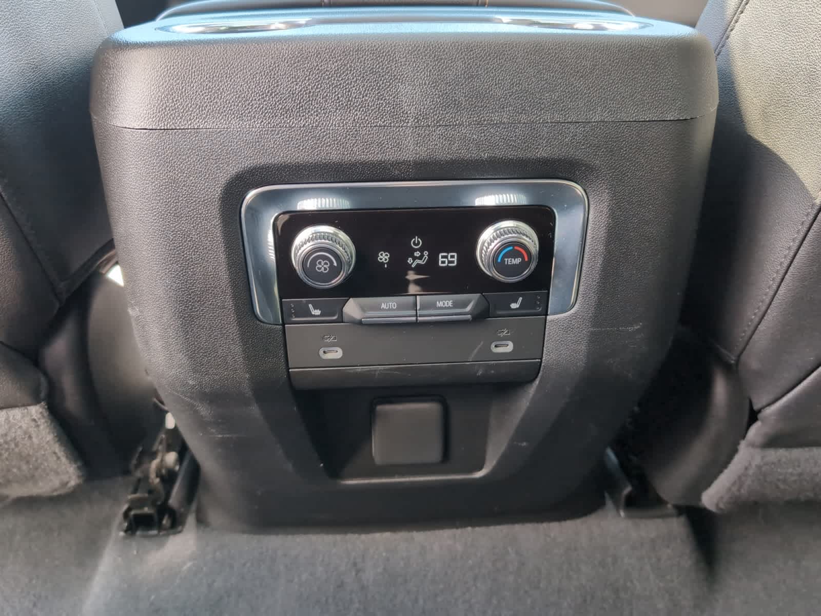 used 2023 GMC Yukon car, priced at $62,998