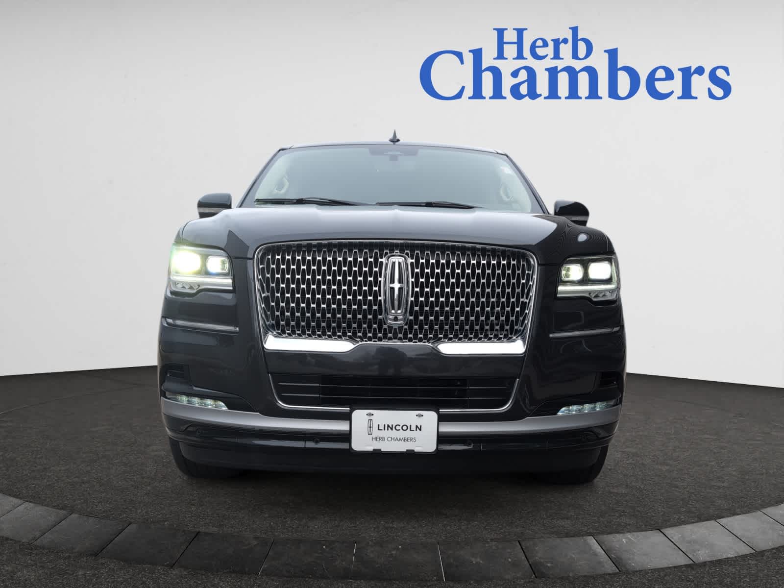 used 2022 Lincoln Navigator car, priced at $59,998