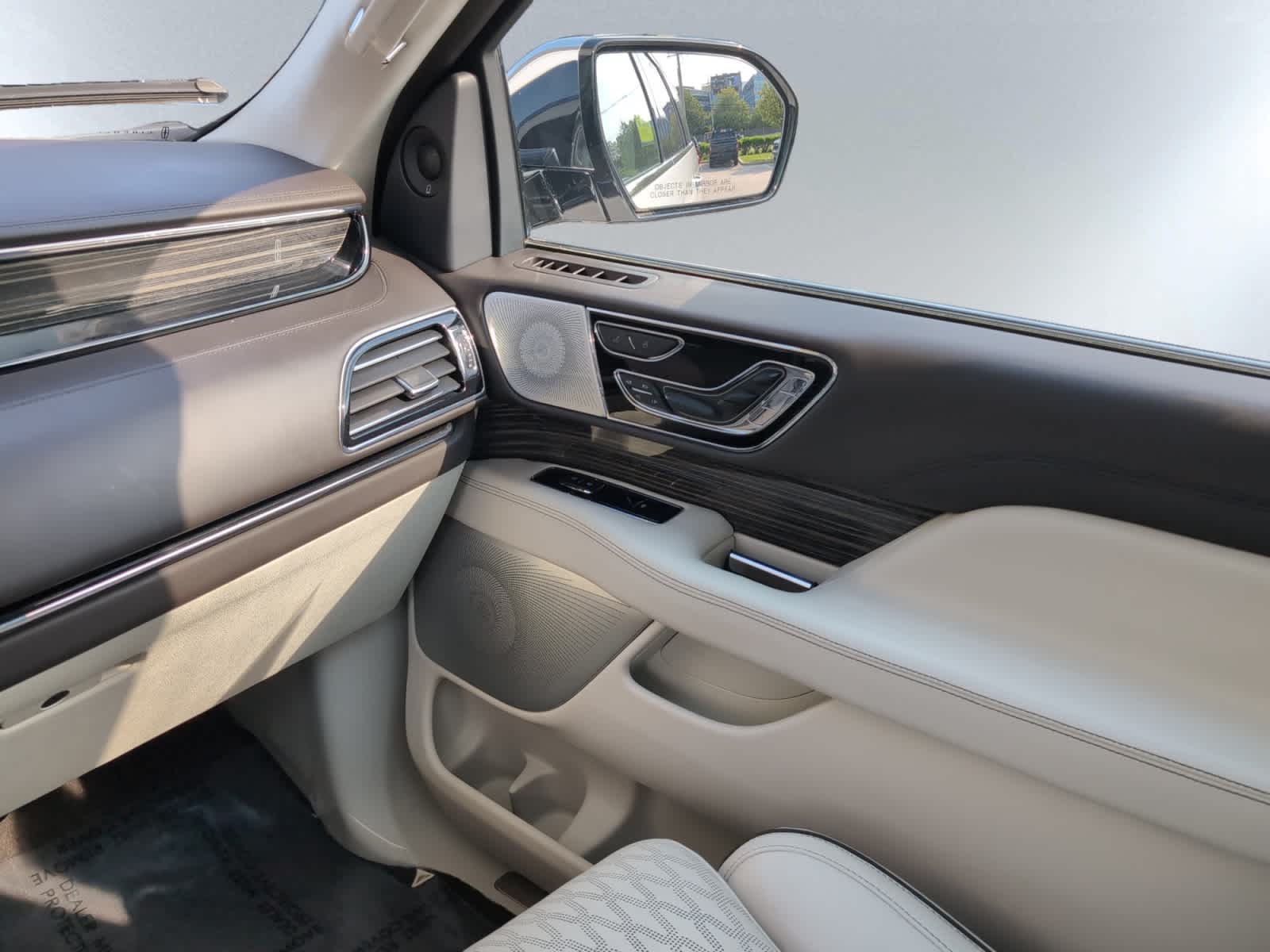 used 2023 Lincoln Navigator car, priced at $76,998