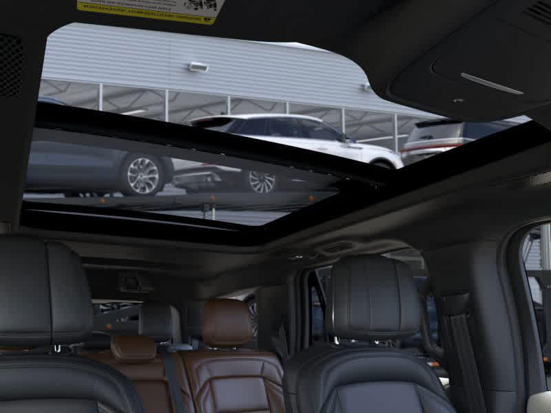 new 2025 Lincoln Navigator car, priced at $106,555