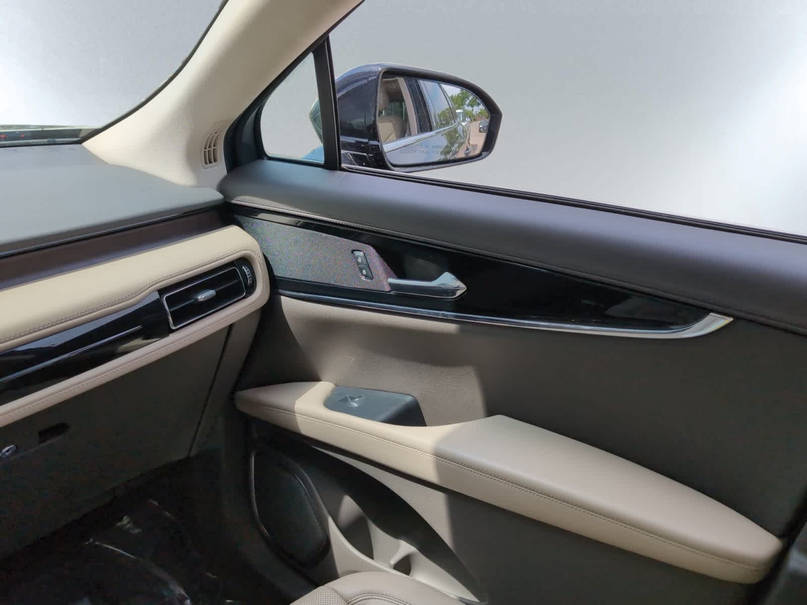 used 2022 Lincoln Nautilus car, priced at $37,998