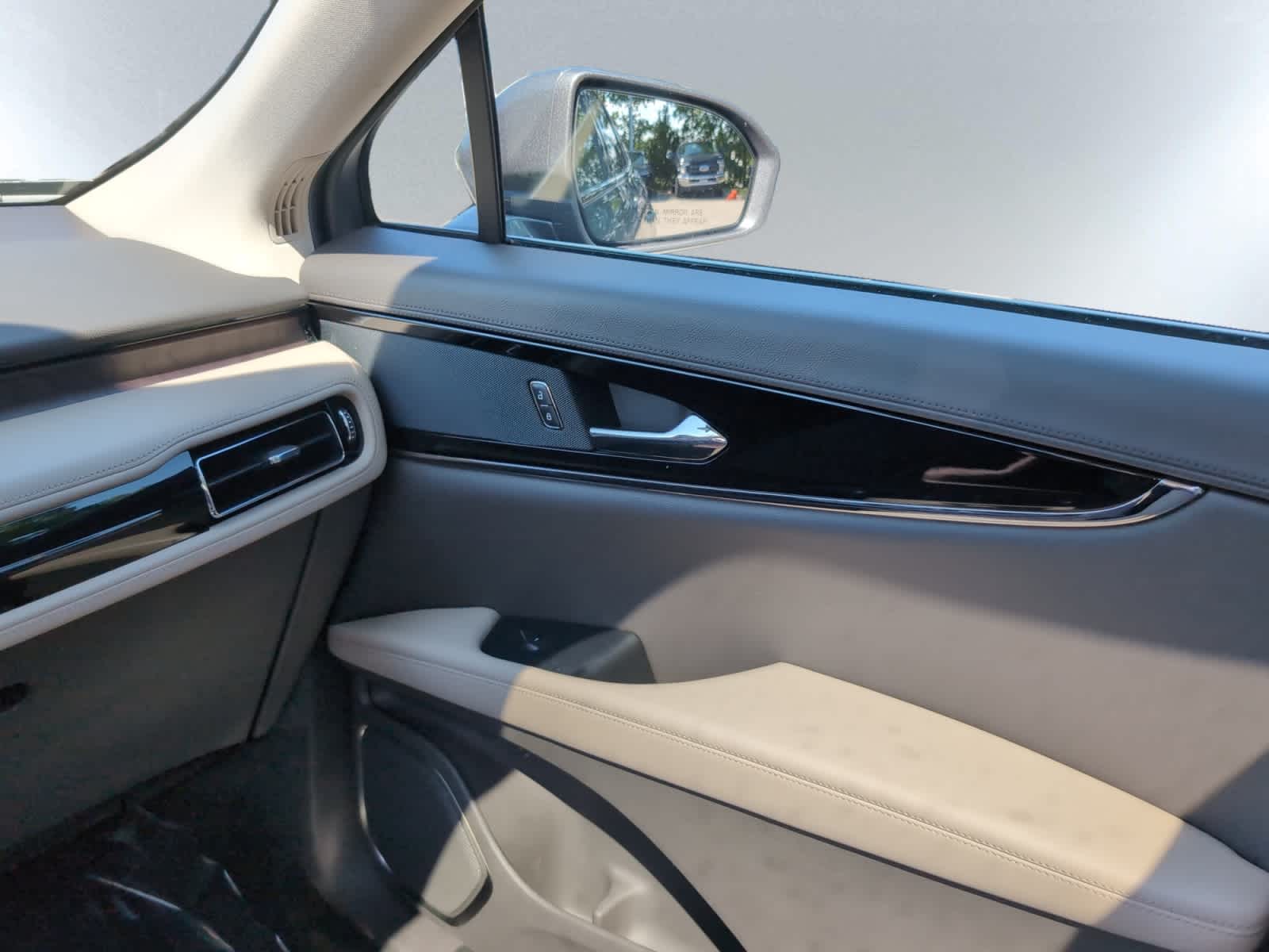used 2022 Lincoln Nautilus car, priced at $40,998